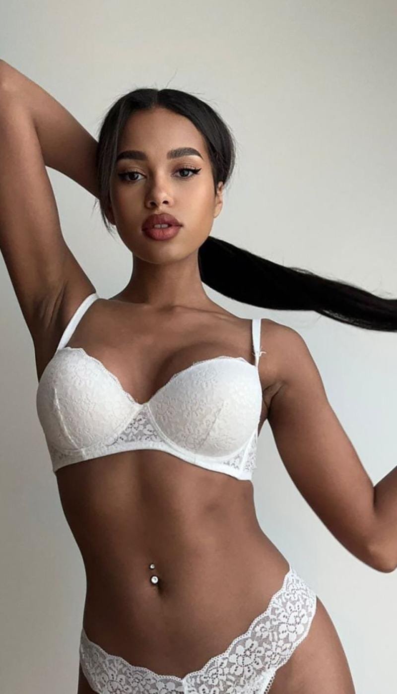 Bahçeşehir Escort sevişmeyi seven
